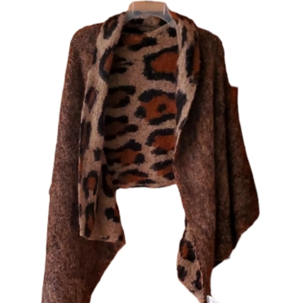 Sumptuous Plush Reversible Wrap in Brown‎ Leopard Print One Size